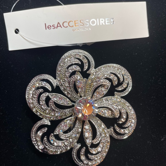 Silver Rhinestone Brooch - Picture 2 of 2